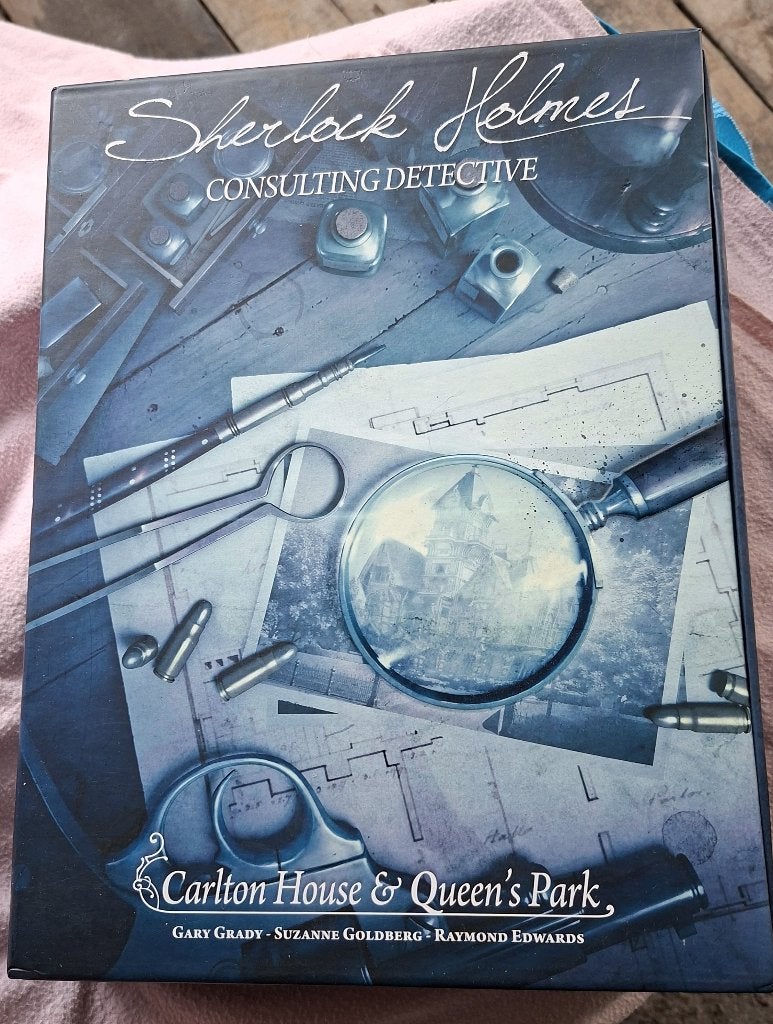 detective game : Sherlock Holmes Consulting Detective, Ophalen of Verzenden, Zo goed als nieuw, Space Cowboys