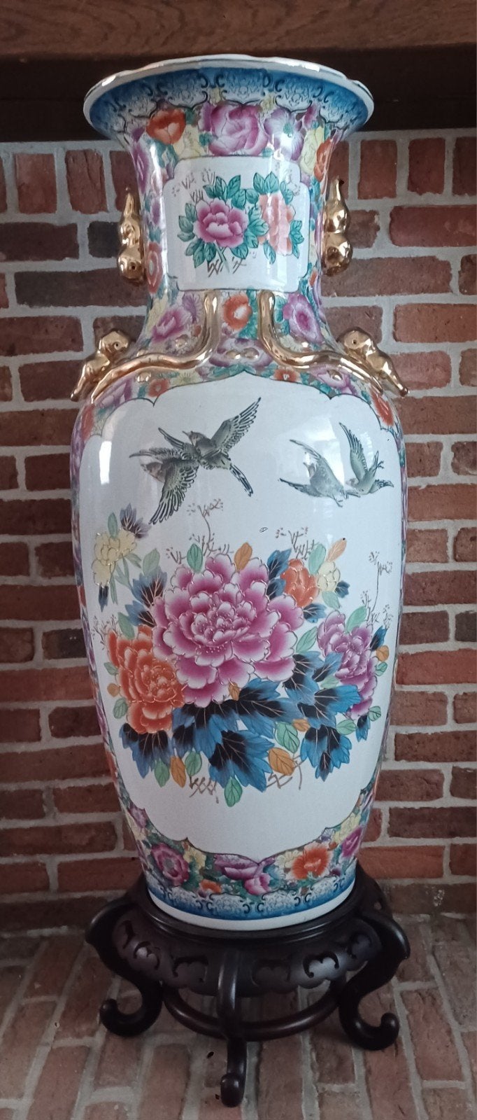 Chinese porseleinen vloervaas met houten sokkel., Antiek en Kunst, Antiek | Vazen, Ophalen