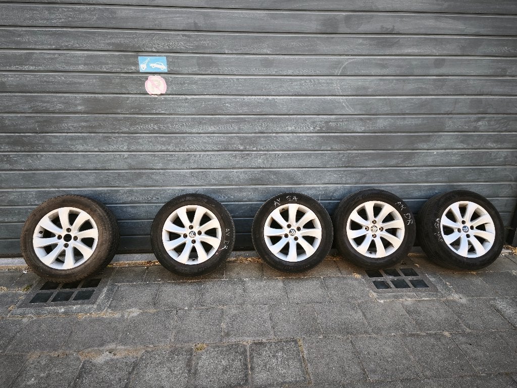 5 Roues Citroen C4 Picasso 4 trous 215/55r16, Auto-onderdelen, Banden en Velgen, Ophalen, Gebruikt, Zomerbanden, Velg(en)