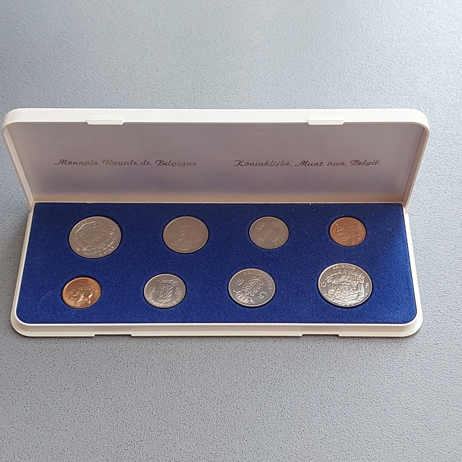 Set pièces de monnaie / Belgique / 1977 VL + FR / FDC, Enlèvement ou Envoi