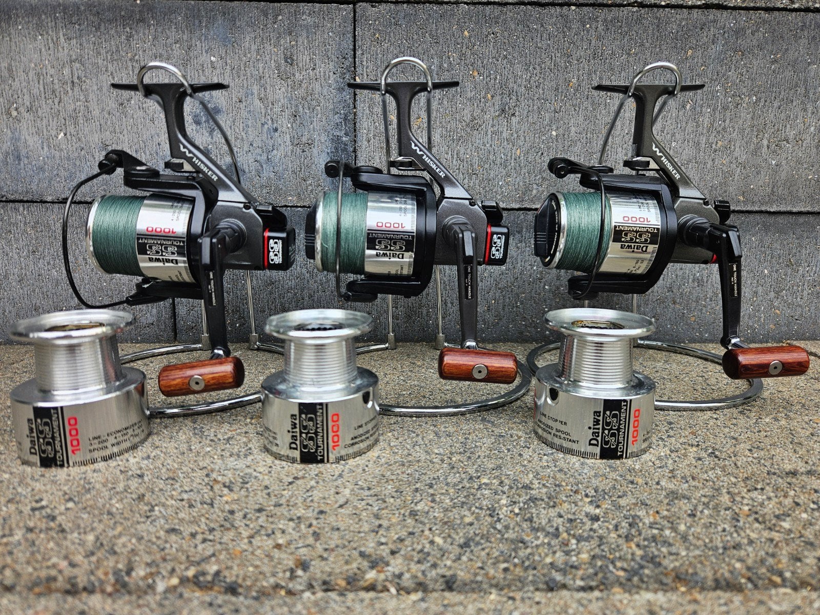 3 Daiwa Whisker Tournament SS1000
Nieuwstaat + 3 Spoelen, Watersport en Boten, Hengelsport | Karpervissen, Ophalen of Verzenden