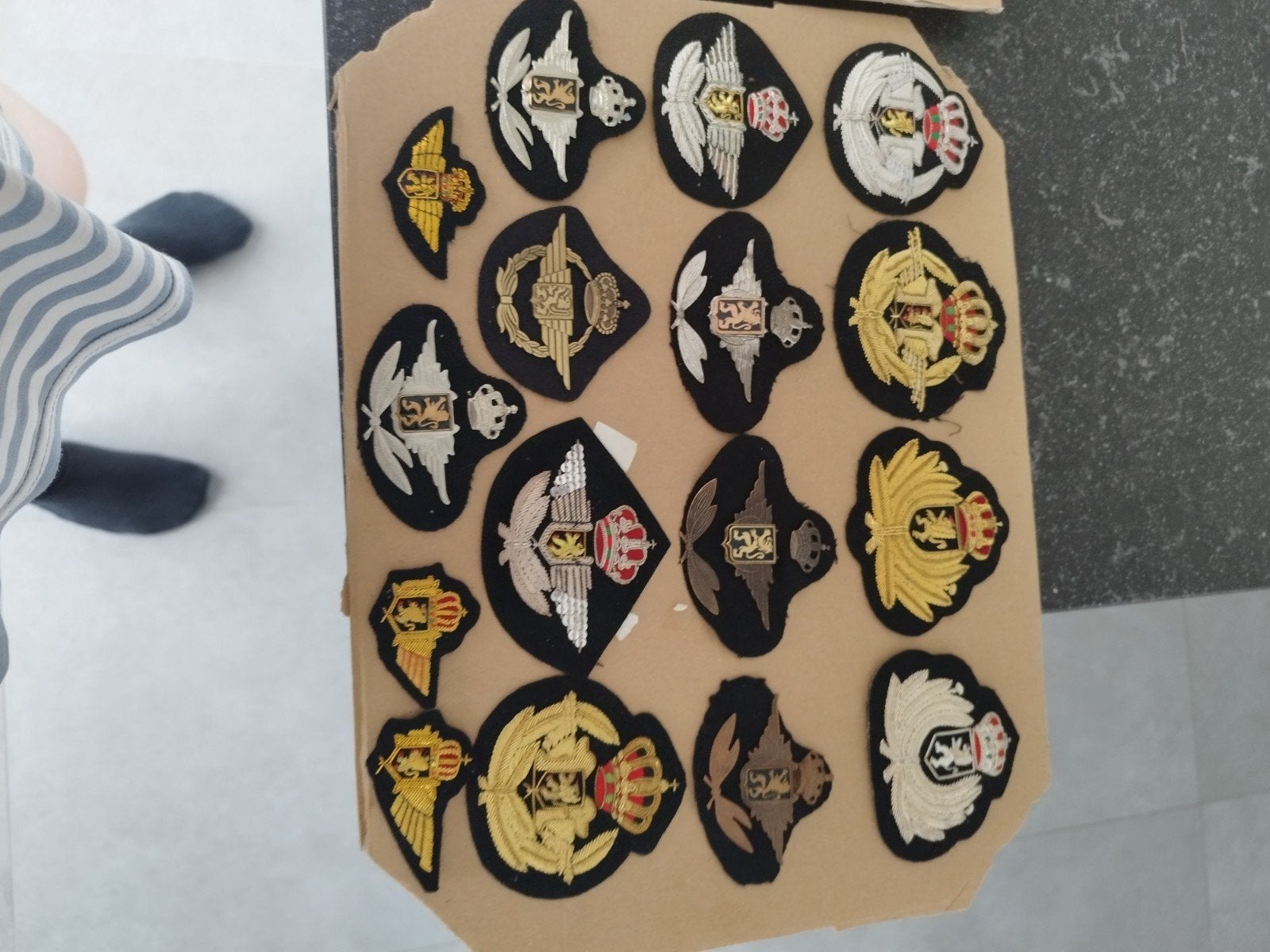 Lot van 14 Belgische Luchtmacht insignes – Bullion, Verzamelen, Ophalen, Luchtmacht