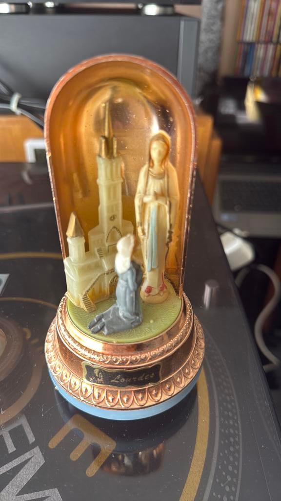 Vintage muziekdoosje, Antiek en Kunst, Antiek | Religieuze voorwerpen, Ophalen