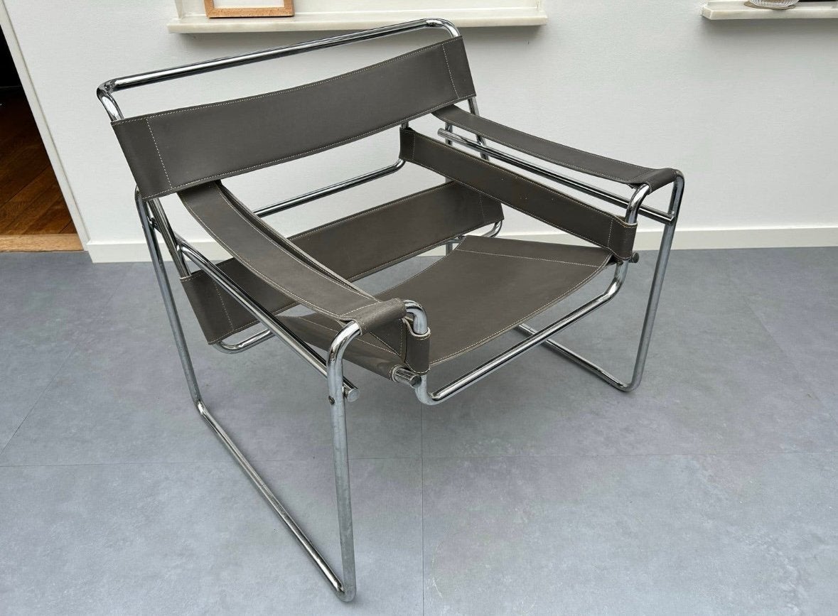 Wassily chair grey (replica), Ophalen, Zo goed als nieuw