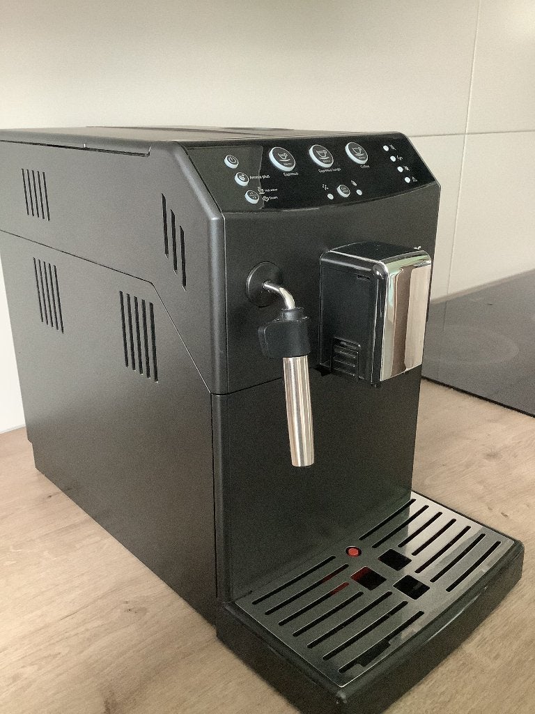 Volautomatisch koffiemachine - bonen, Elektronische apparatuur, Koffiezetapparaten, Ophalen, Zo goed als nieuw, Espresso apparaat