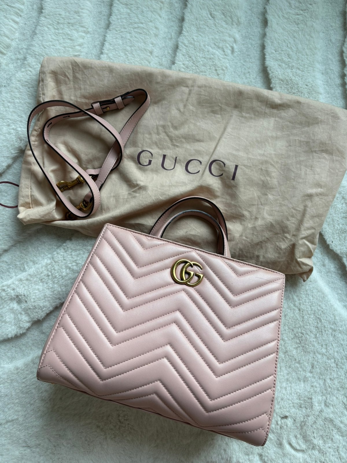 Handtas Gucci - roze, Handtassen en Accessoires, Tassen | Damestassen, Ophalen, Zo goed als nieuw, Roze, Handtas