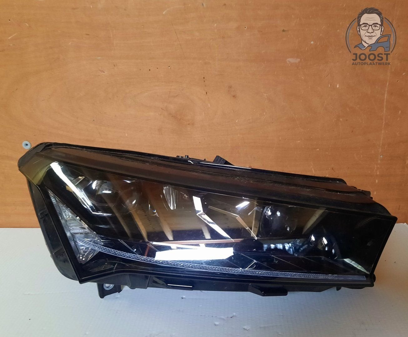 Koplamp re. LED orgineel Skoda Enyaq IV v.a 2021 5LB941016H, Enlèvement ou Envoi, Origine de la pièce connue, Utilisé, Skoda