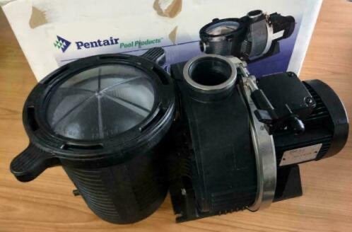 Pompe de piscine ULTRAFLOW 380 V 0,55 KW, Enlèvement ou Envoi, Neuf, Pompe