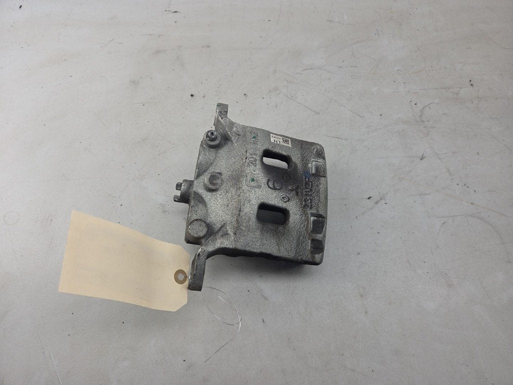 ETRIER DE FREIN AVANT GAUCHE Nissan Ariya (FE0) (01-2020/-), Germany@nissan-services.eu, Kronenweg 38
50389  Wesseling, DE, Utilisé