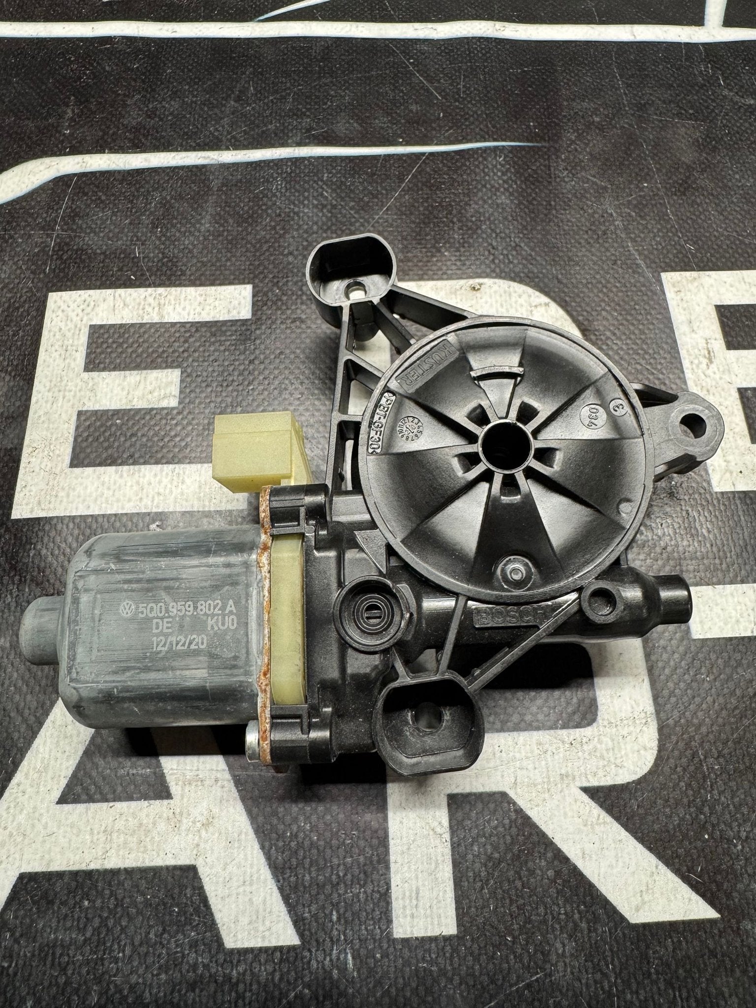 Volkswagen Porsche Skoda VAG Raammotor Portier 5Q0959802A, Gebruikt, -, -, Ophalen of Verzenden