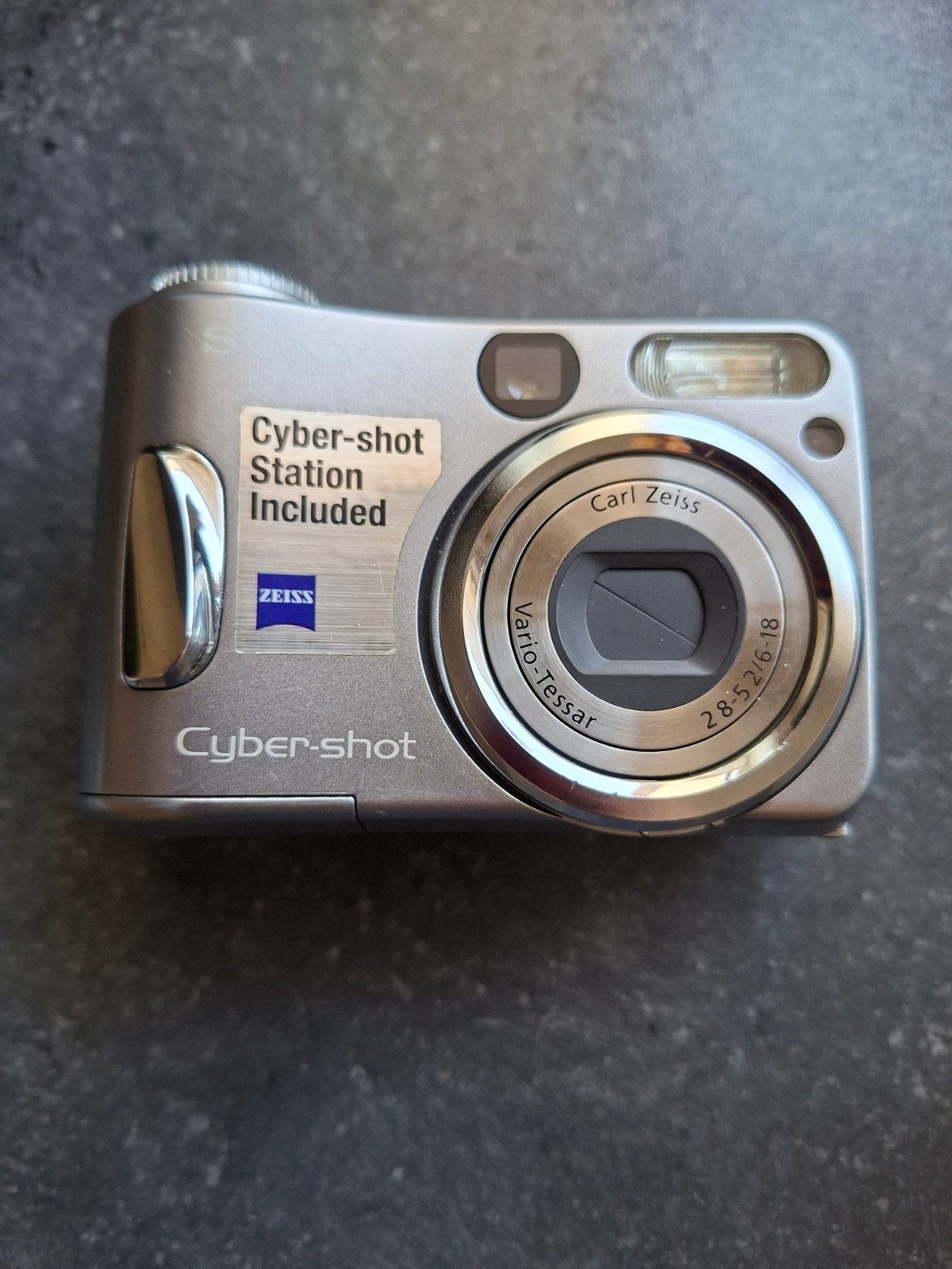 Sony Cyber-shot DSC-ST80 – Vintage/Y2K digitale camera, Audio, Tv en Foto, Ingebouwde flitser, USB-kabel, Ophalen of Verzenden