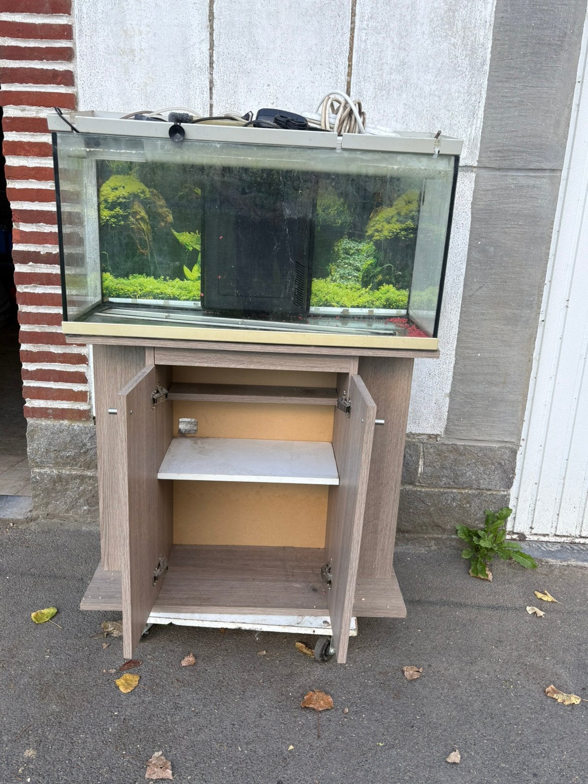 Aquarium et meuble, Enlèvement, Comme neuf