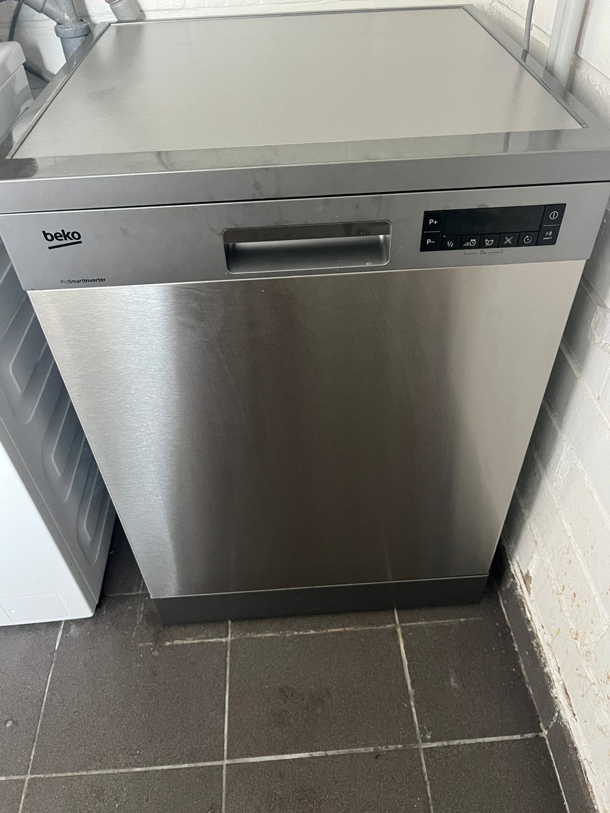 BEKO vrijstaande vaatwasser inox DFN26320X2MM, Ophalen, Zo goed als nieuw