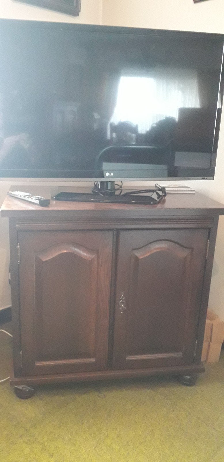 TV kast met draaibaar blad, Huis en Inrichting, Ophalen