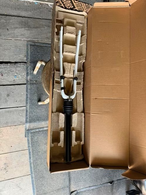 Fourche avant RST avec amortisseur, Autres matériaux, Fourche avant, Comme neuf, Enlèvement