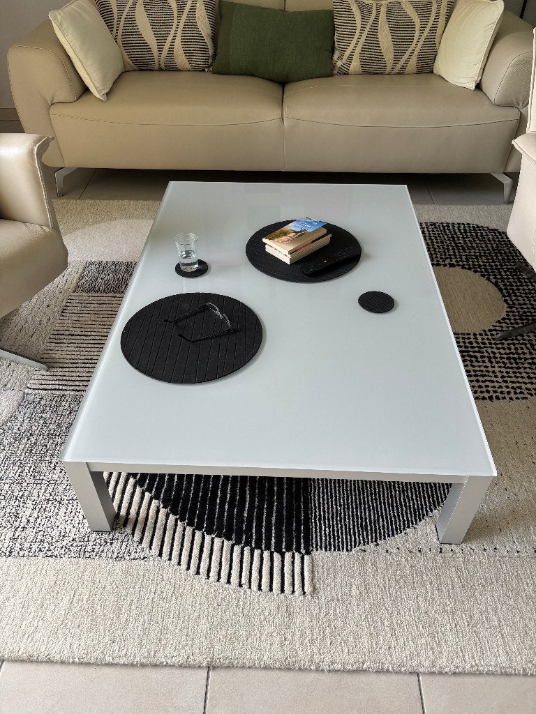 Zeer mooie KARAT salontafel gehard glas grijs 130*90*30, Huis en Inrichting, Ophalen, 100 tot 150 cm, Design Haute Qualité de chez KARAT (NL)