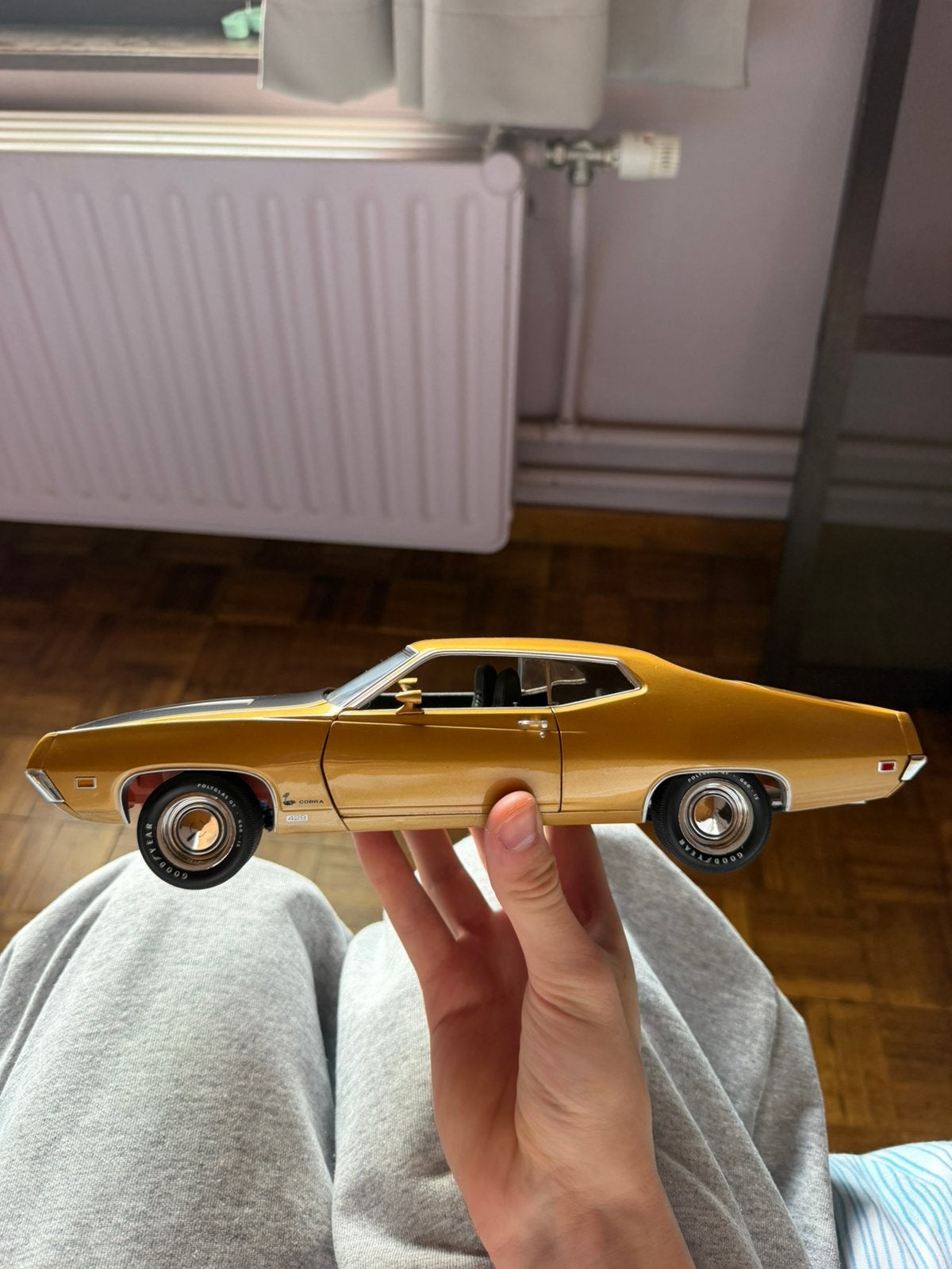 Rare pièce du monde automobile Ford Torino Cobra en or de, Enlèvement, Comme neuf, Voiture