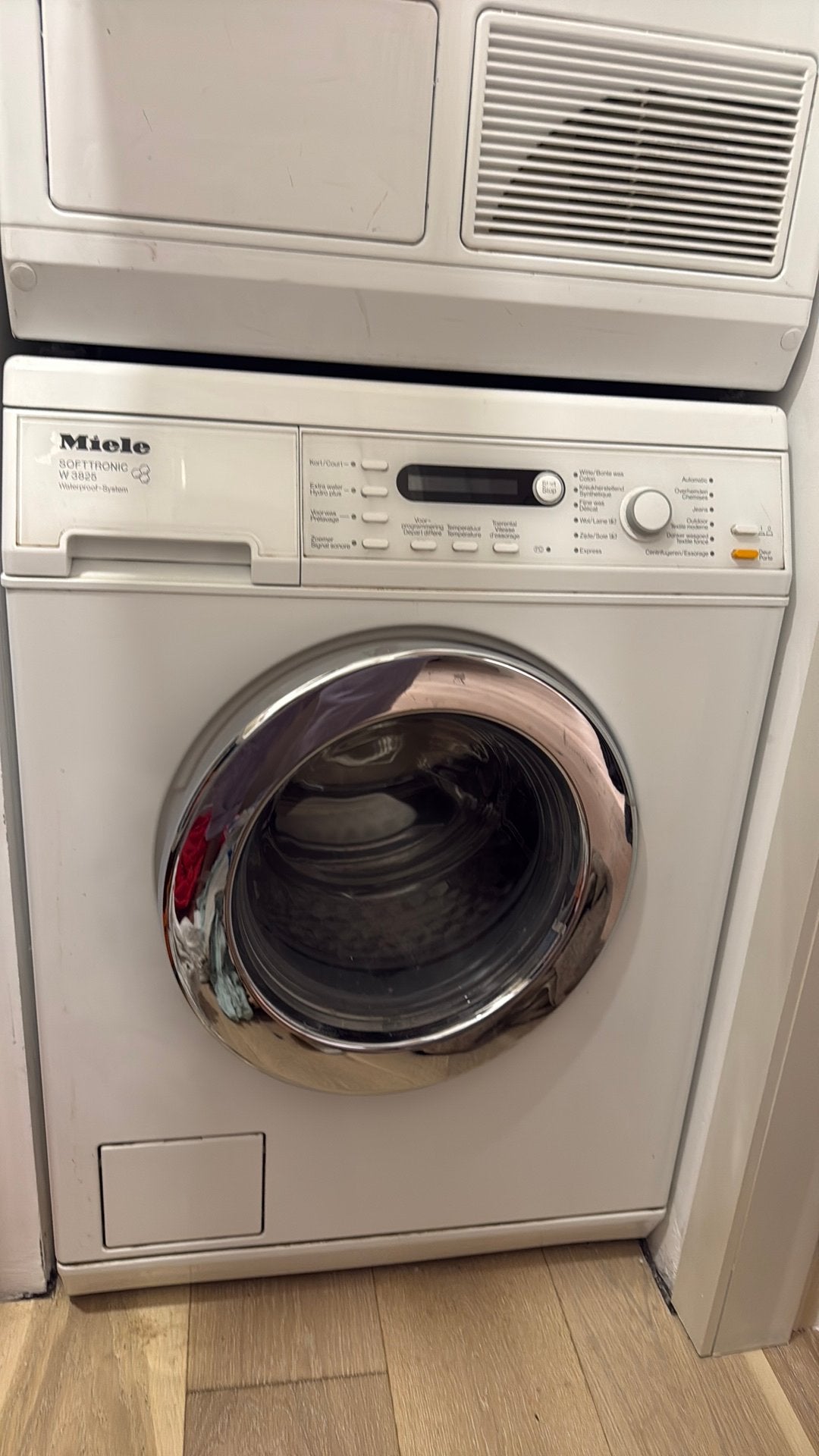 Wasmachine Miele Softtronic, 6 tot 8 kg, Ophalen, Gebruikt, Voorlader