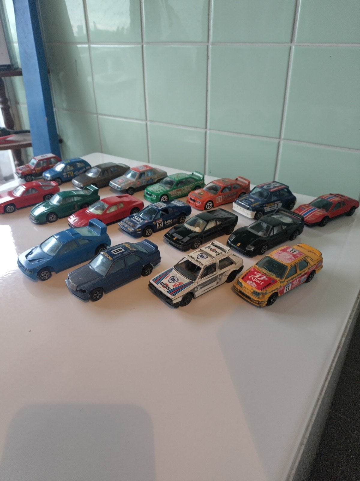18x Burago Modellen AFHALING LEES BESCHRIJVING, Enlèvement, Utilisé, Voiture, Autres marques