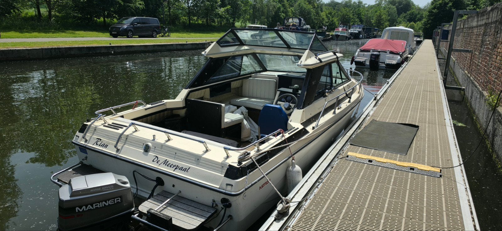 bateau a vendre Glastron 600 avec moteur 60 CV état impeccab, Cuisine, 70 cm, Essence, Bateau à cabine