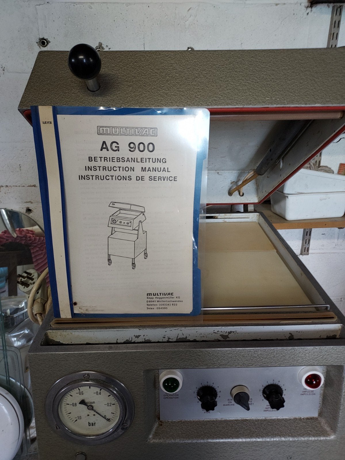 Machine sous-vide MULTIVAC, Enlèvement