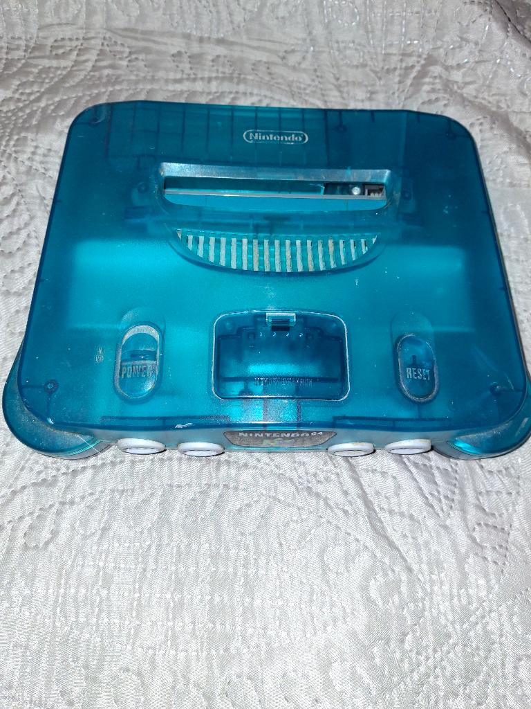 Nintendo 64 console ice blue, Games en Spelcomputers, Spelcomputers | Nintendo 64, Ophalen