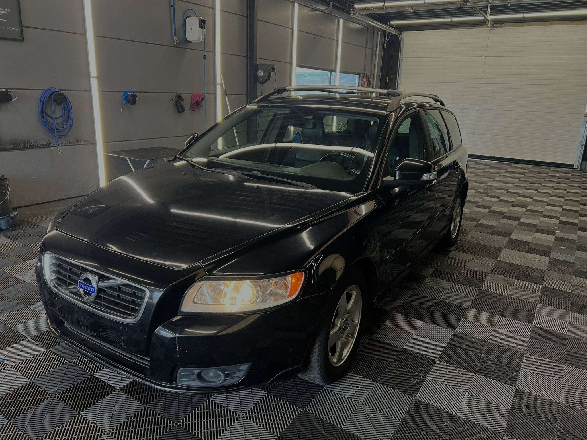 Volvo V50 1.6d EURO 5 bj. 2010, https://public.car-pass.be/vhr/a5f43aa3-57d7-4d93-bfd8-29f6abc3a591, Achat, Entreprise, 5 portes