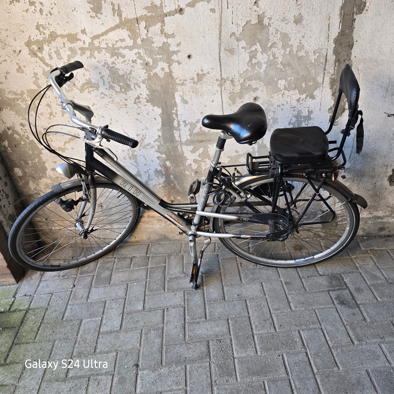 2 vélos pour femmes, Enlèvement