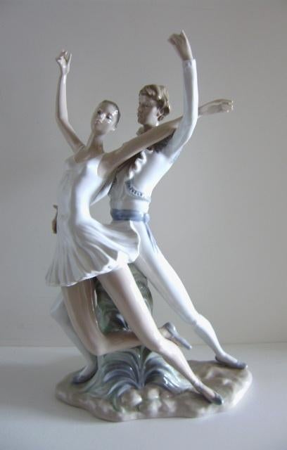 Balletkoppel : zeldzaam groot beeld door DAO LLADRO uit 1984, Antiek en Kunst, Ophalen