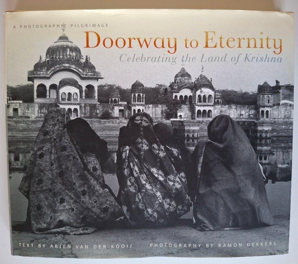 Doorway to Eternity (Land of Krishna) A. Van der Kooij (ENG), Ophalen of Verzenden, Zo goed als nieuw