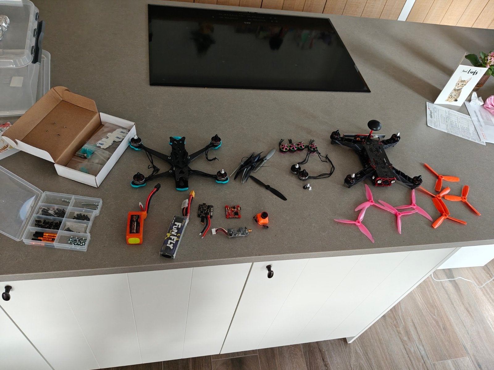 complete fpv drone + lot onderdelen, Hobby en Vrije tijd, Elektro, RTF (Ready to Fly), Quadcopter of Multicopter, Ophalen of Verzenden