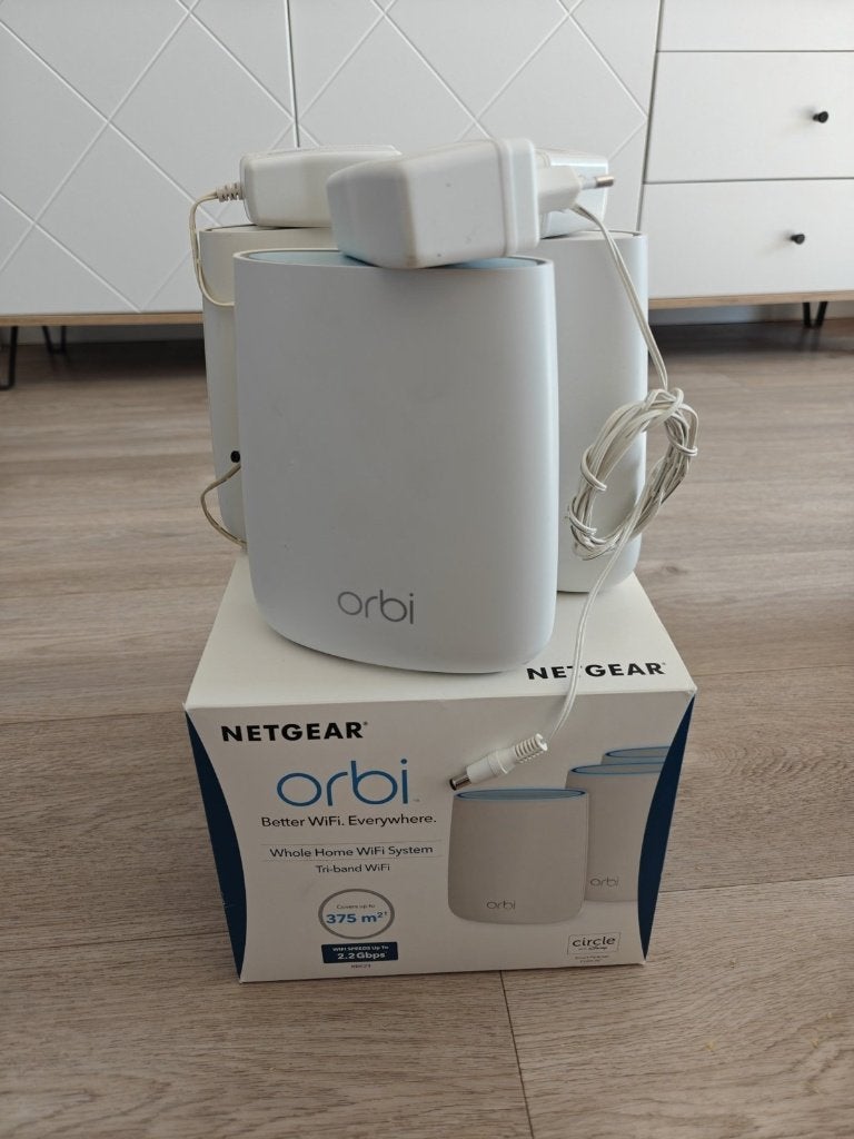 Netgear Orbi RBK23 mesh wifi (router + 2 satellieten), Ophalen of Verzenden, Gebruikt, Netgear