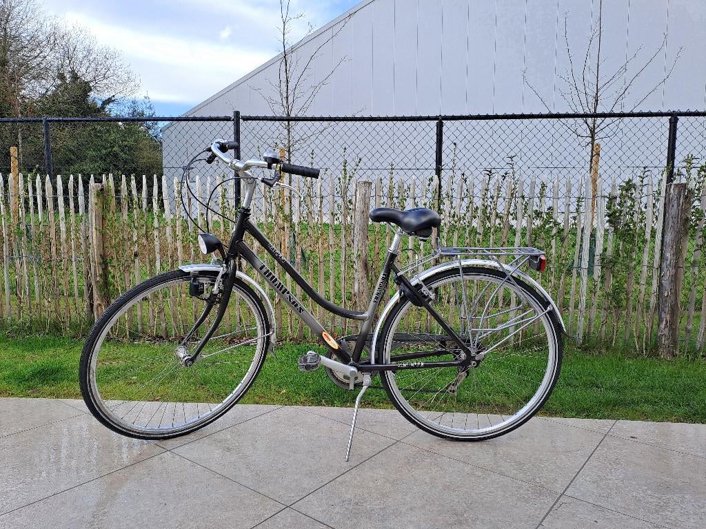 vélo Dame modèle Dakota, Vitesses, Frein sur jante, Enlèvement, Utilisé