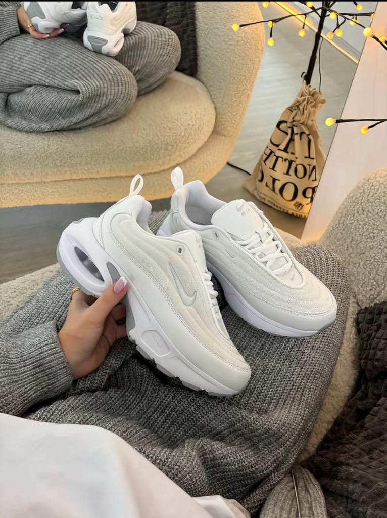 Nike air max portal, Kleding | Dames, Ophalen of Verzenden, Zo goed als nieuw, Sneakers