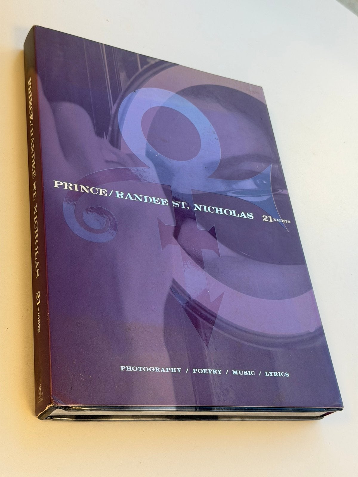 Livre à Prince 21 Nights, photographie sur CD Indigo Nights, Enlèvement ou Envoi, Comme neuf