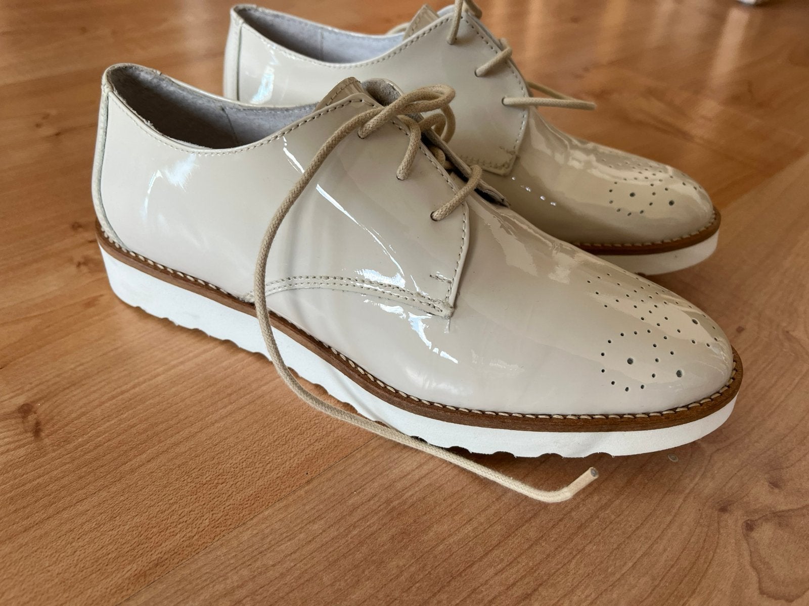 NEUF ! Chaussures derby Alexandra taille 37 pour femme, Enlèvement ou Envoi, Comme neuf