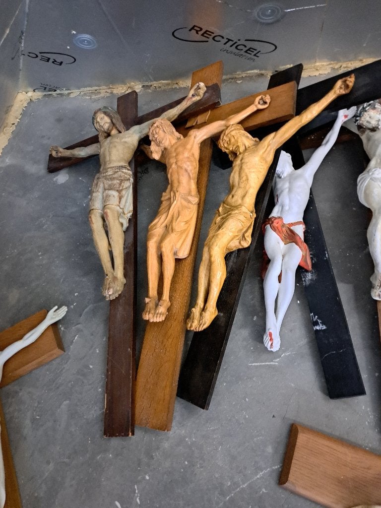 Unieke Kerk Klooster Verzamel  Wand  Staande Kruisbeelden, Antiek en Kunst, Ophalen