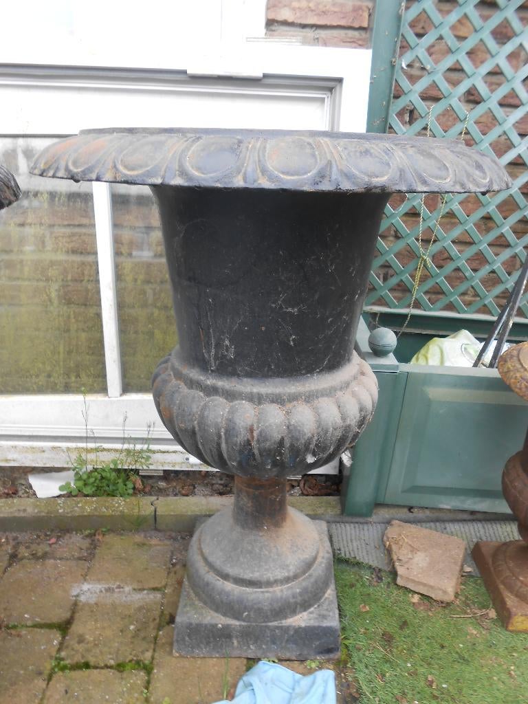 Gietijzeren bloempot, Tuin en Terras, Ophalen, Gebruikt, 40 cm of meer, Tuin