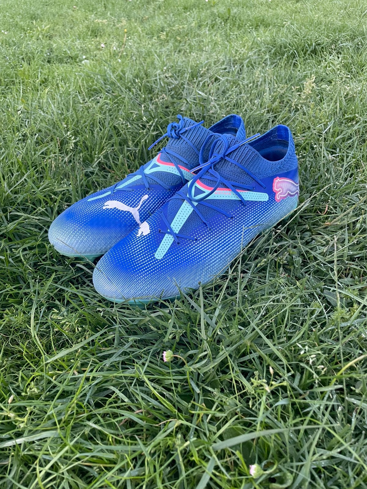 Chaussures de football Puma, Sports & Fitness, Football, Enlèvement, Comme neuf