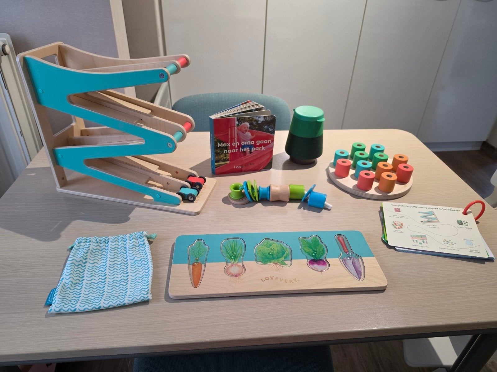 Kit de jeu Lovevery l'aventurier 16-17-18 mois, Enfants & Bébés, Enlèvement