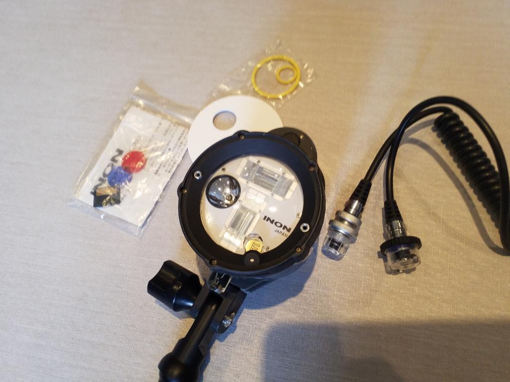 Onderwater flits inon Z220, Enlèvement, Comme neuf