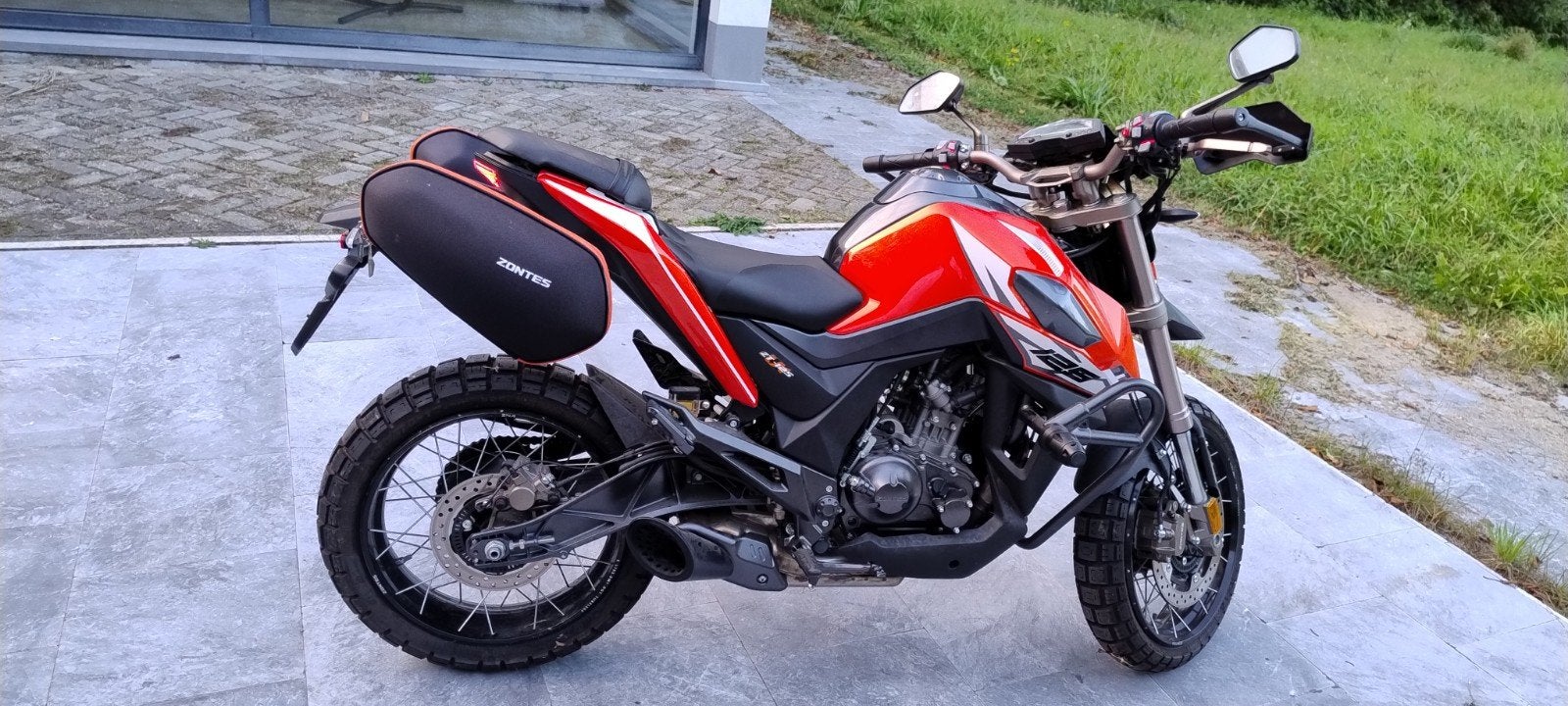 Moto Zontes 125 U 900 km, Motoren, Ophalen
