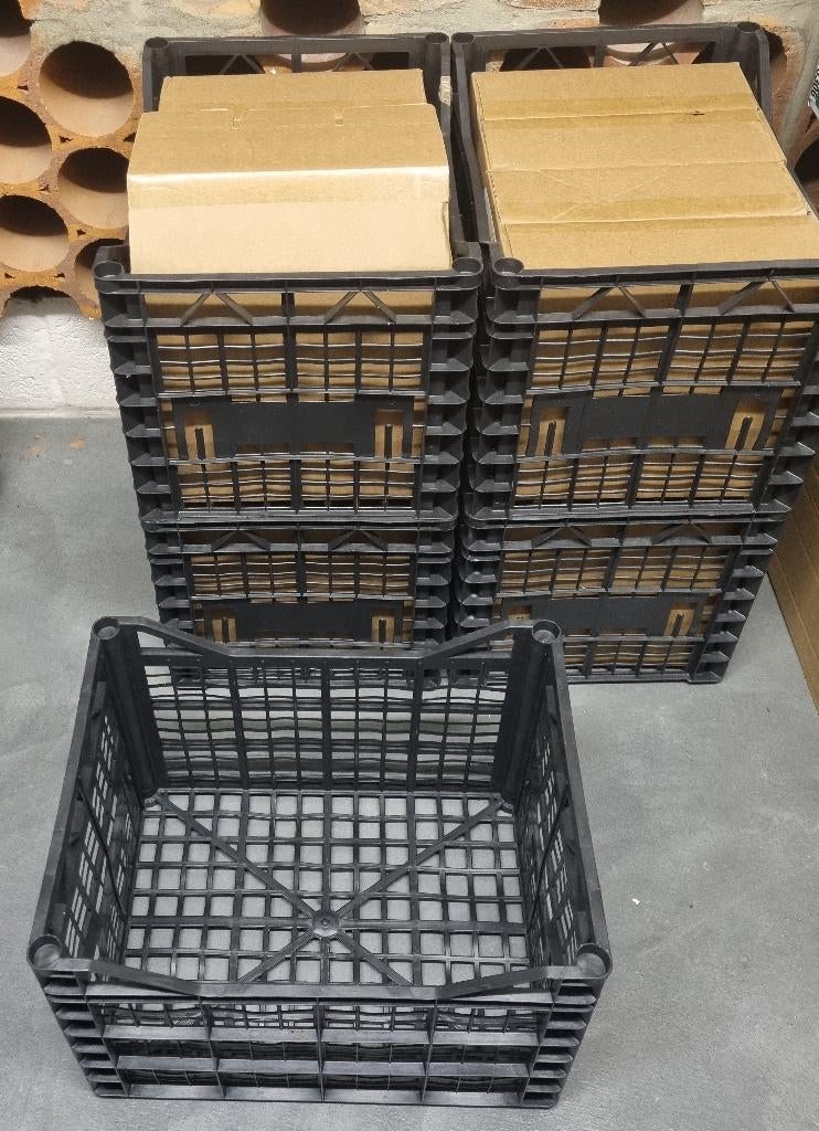Plastic kratten om te geven, Ophalen, Gebruikt