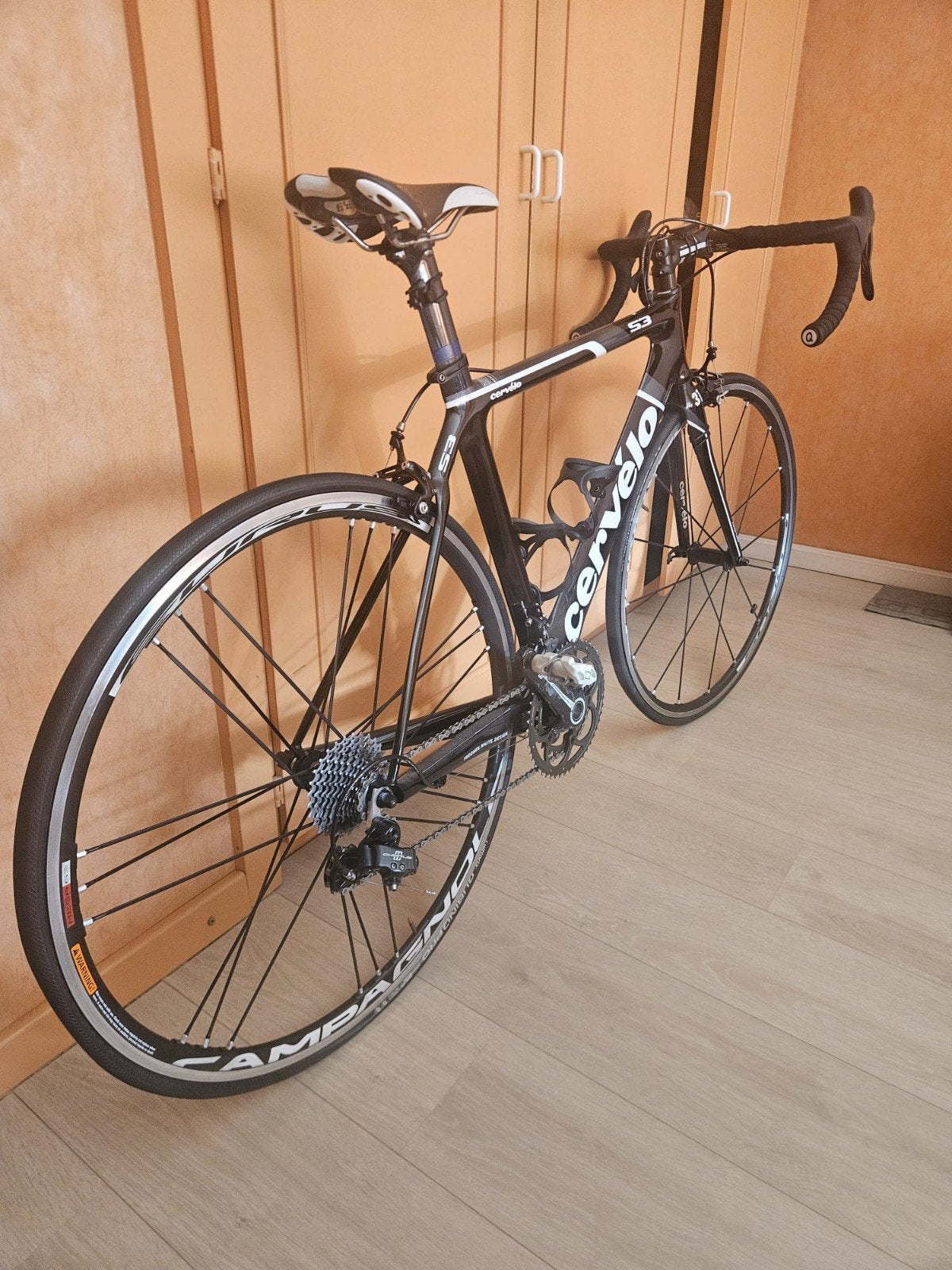 Verschillende racefietsen, Ophalen