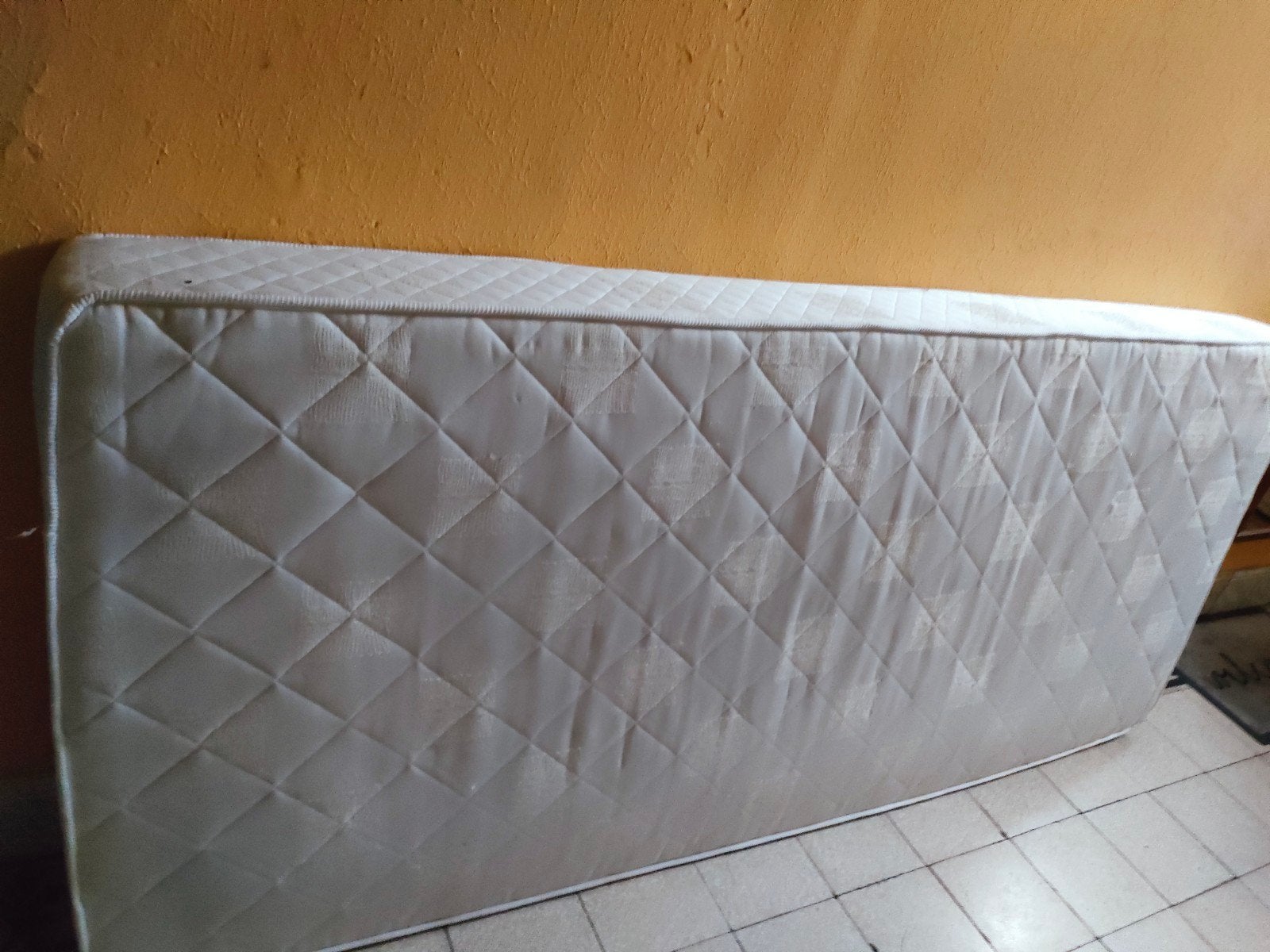 Gratis eenpersoons matras, Huis en Inrichting, Slaapkamer | Matrassen en Bedbodems, Ophalen, Gebruikt, 90 cm, Eenpersoons