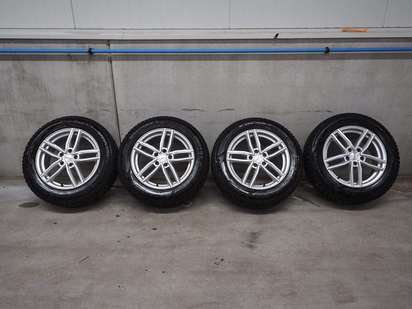 Dezent velgen Tiguan + winterbanden Semperit 17 inch, Auto-onderdelen, Banden en Velgen, -, -, Banden en Velgen, 17 inch