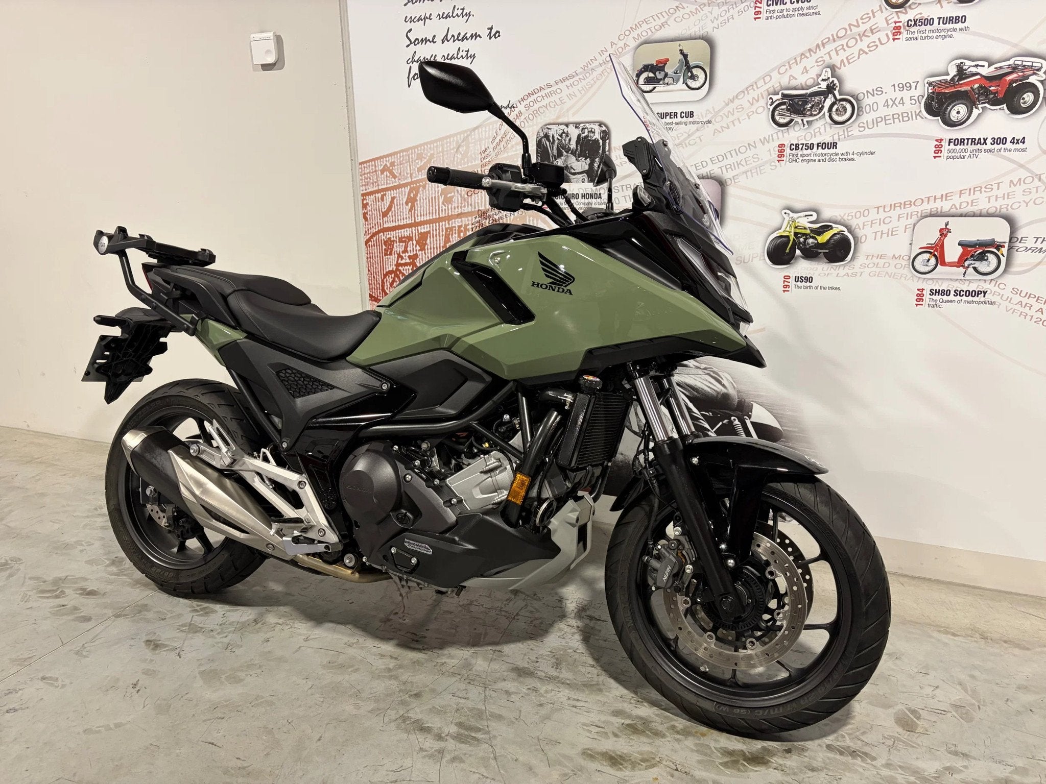 Honda NC750X DCT nieuwste model met extra's (bj 2025), 750 cc, Meer dan 35 kW, Toermotor, Automaat