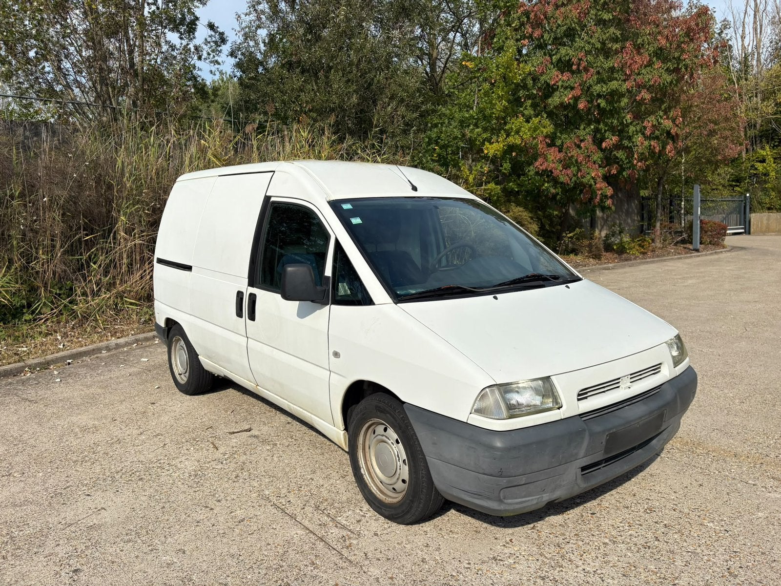 la Peugeot Expert 2.0 HDI Diesel 2002 stimule l'exportation, Autos, Achat, Diesel, Particulier, Expert Combi