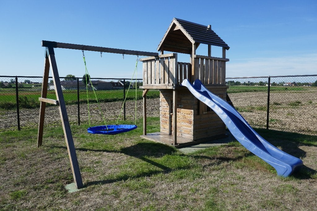 Houten speeltoestel met speelhuis, glijbaan en 5 schommels, Enlèvement, Utilisé, Bois