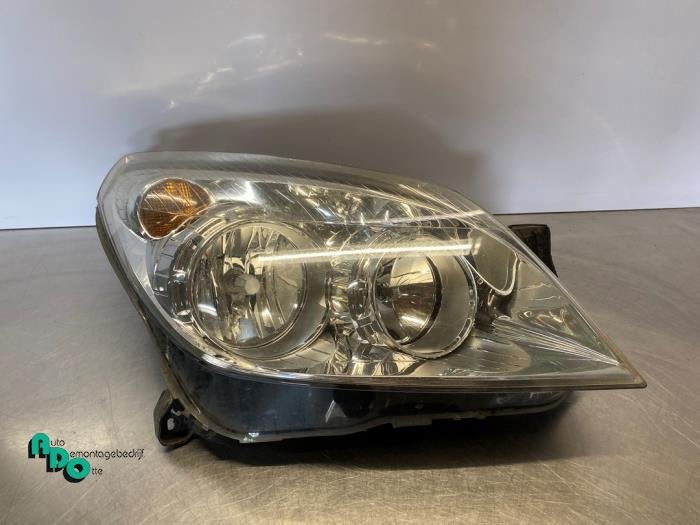 Koplamp rechts van een Opel Astra (Astra H 04-), Gebruikt, -, -, Opel